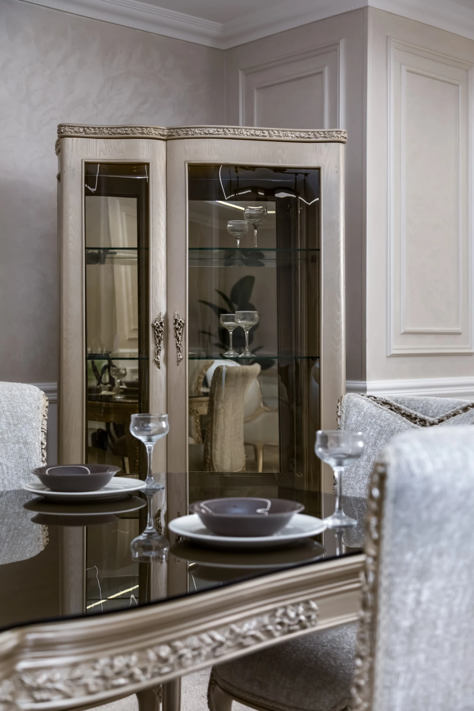 New Champagne Dining Room 13