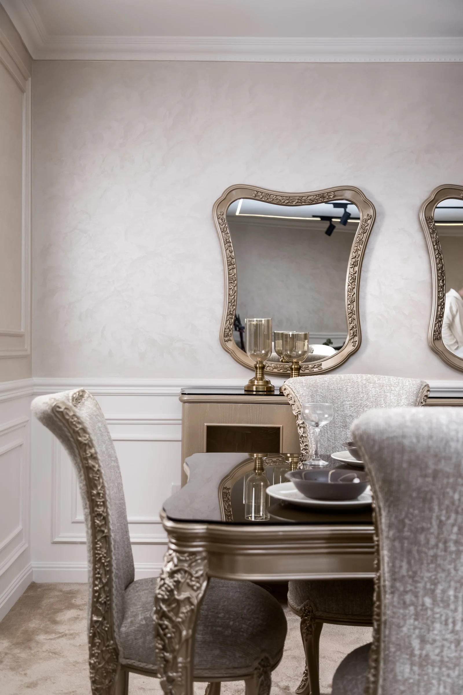 New Champagne Dining Room 12